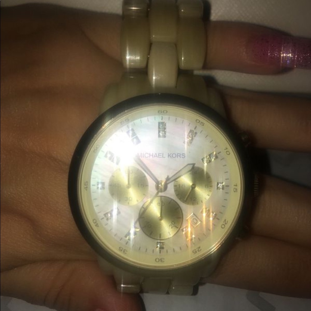 Mk watch - Picture 4 of 5
